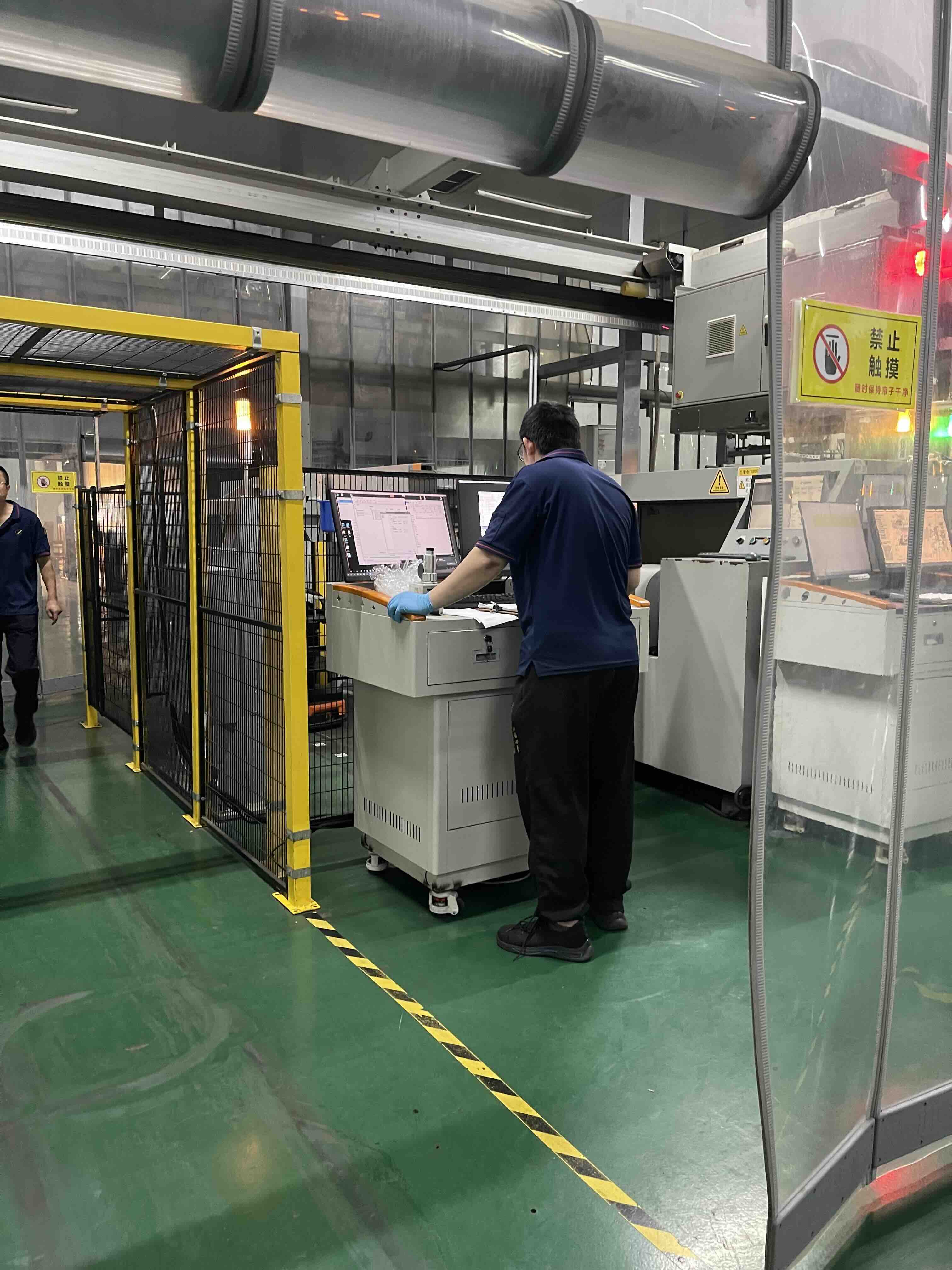 Proofing and checking of an engraved gravure cylinder